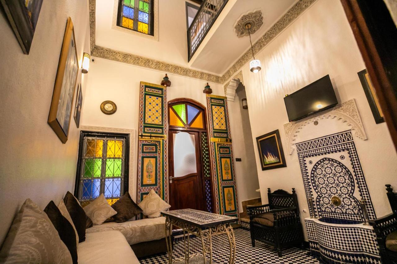 Riad Skilffo เฟส ภายนอก รูปภาพ